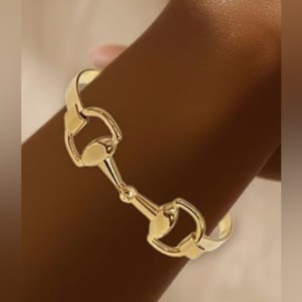 Gorgeous upscale Neiman Marcus 18KT Gold Vermeil Horse Bit Bracelet - Picture 2 of 4